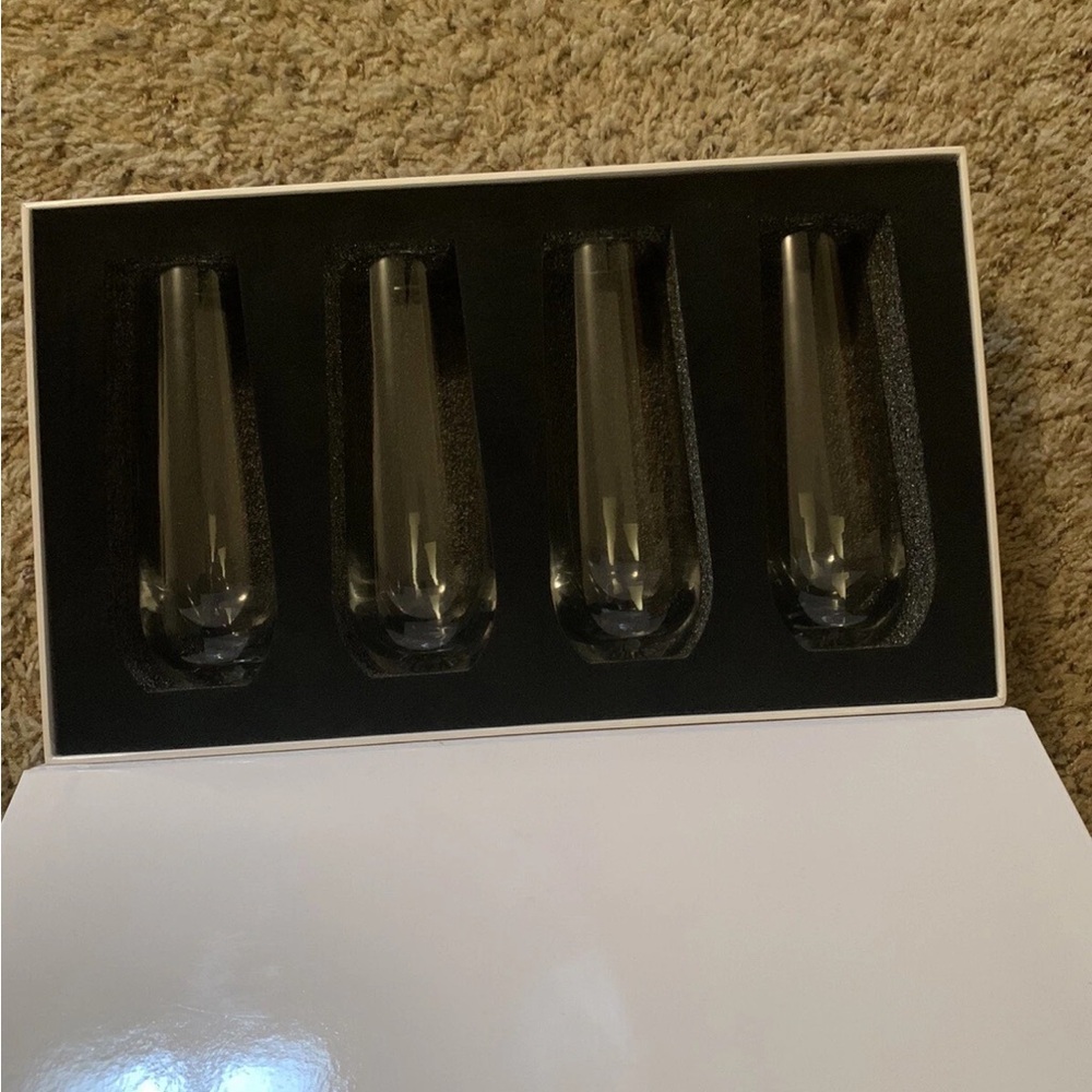 4 Ocean Resort Casino Atlantic City Non-stem Drinking Glasses.